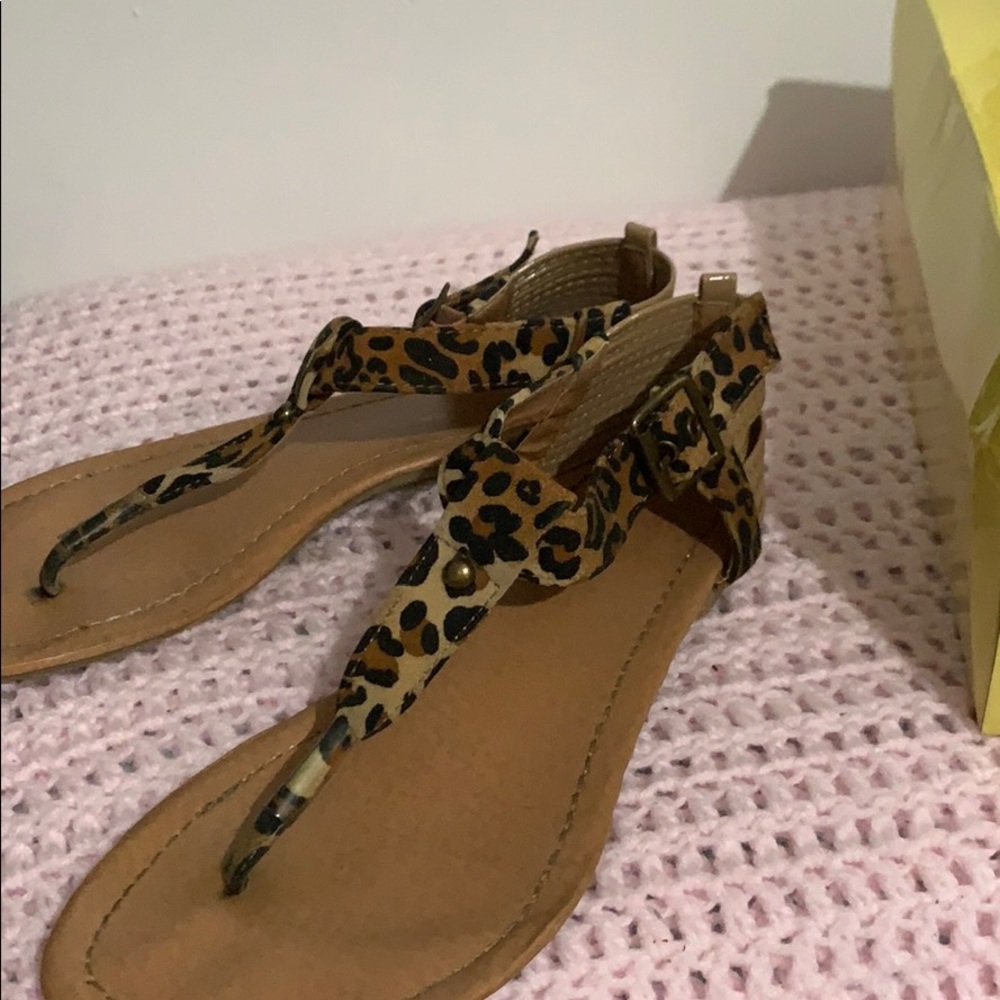 Shoes - Picture 2 of 3